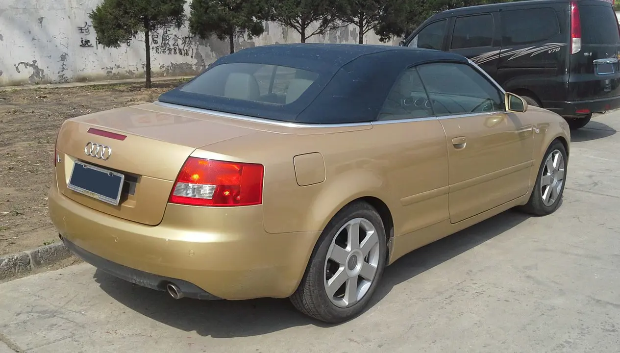 Gold Audi A4