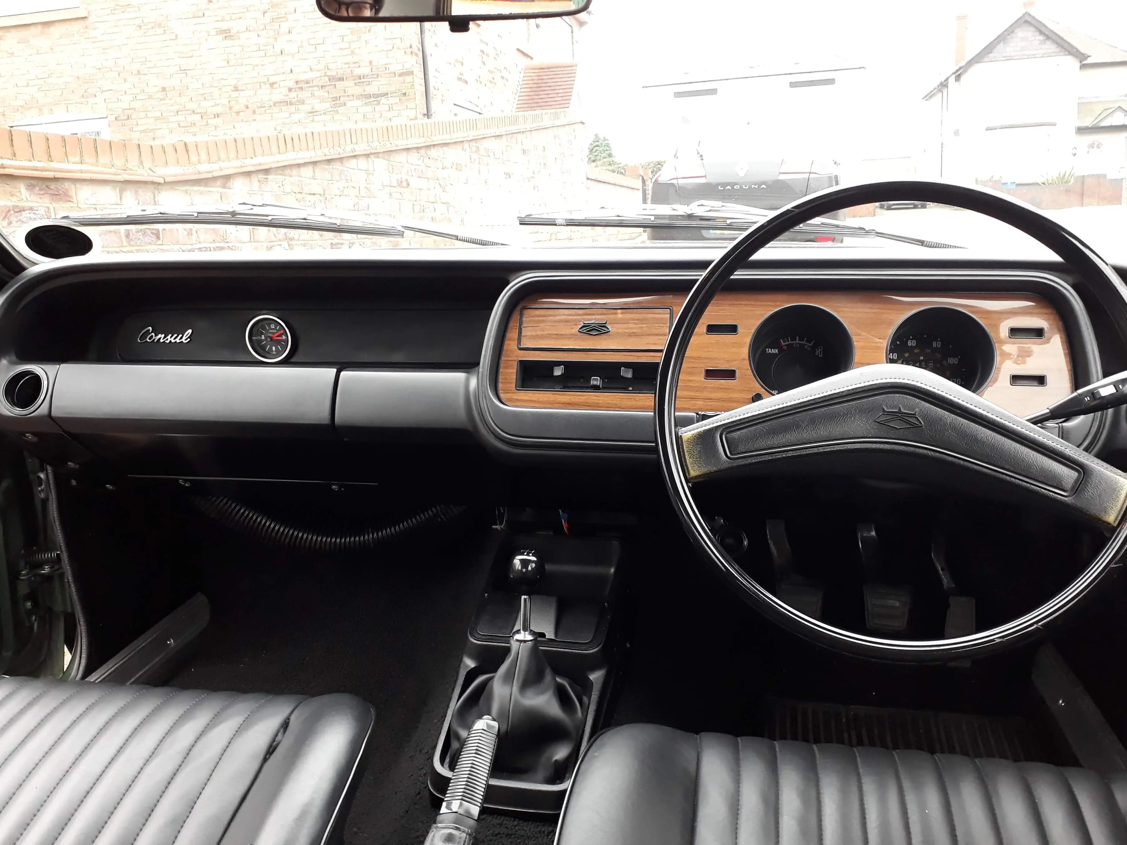 Ford Consul dashboard