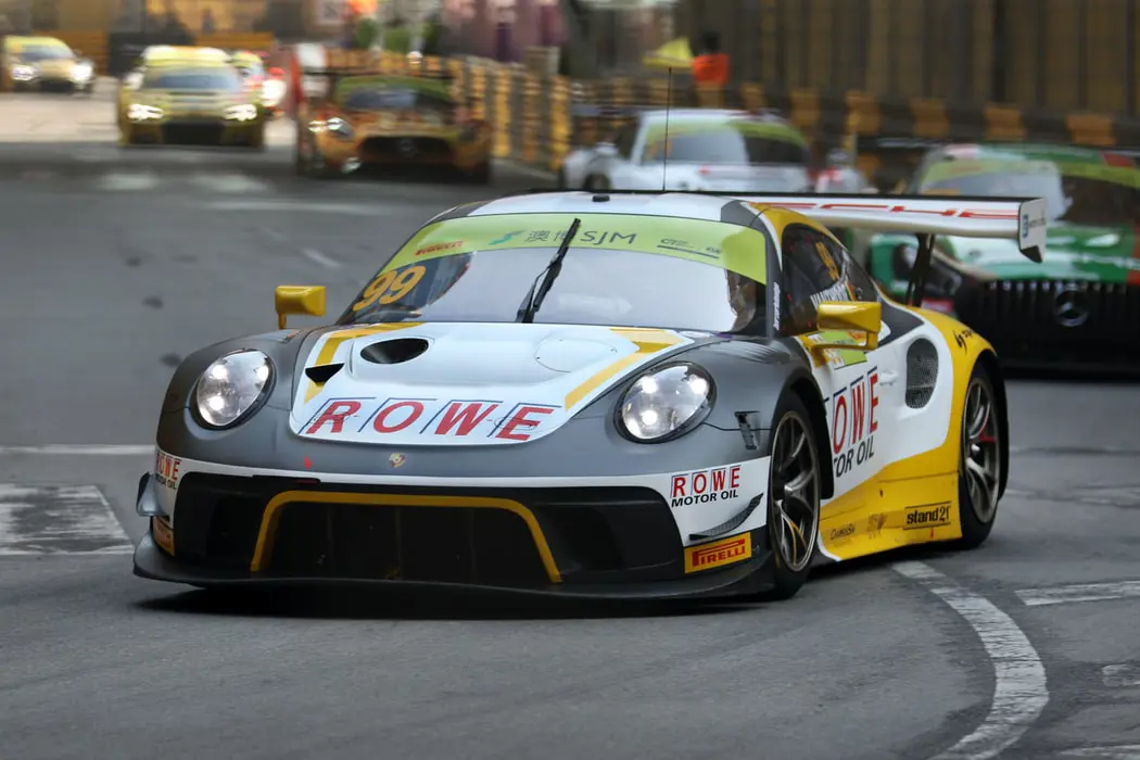 Porsche Le Mans Race