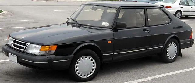 Saab 900