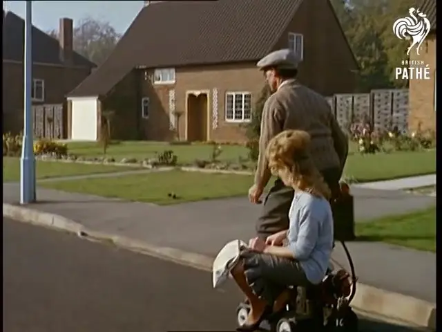 Motorised _Roller _Skates _(1962)_0-19 (1)