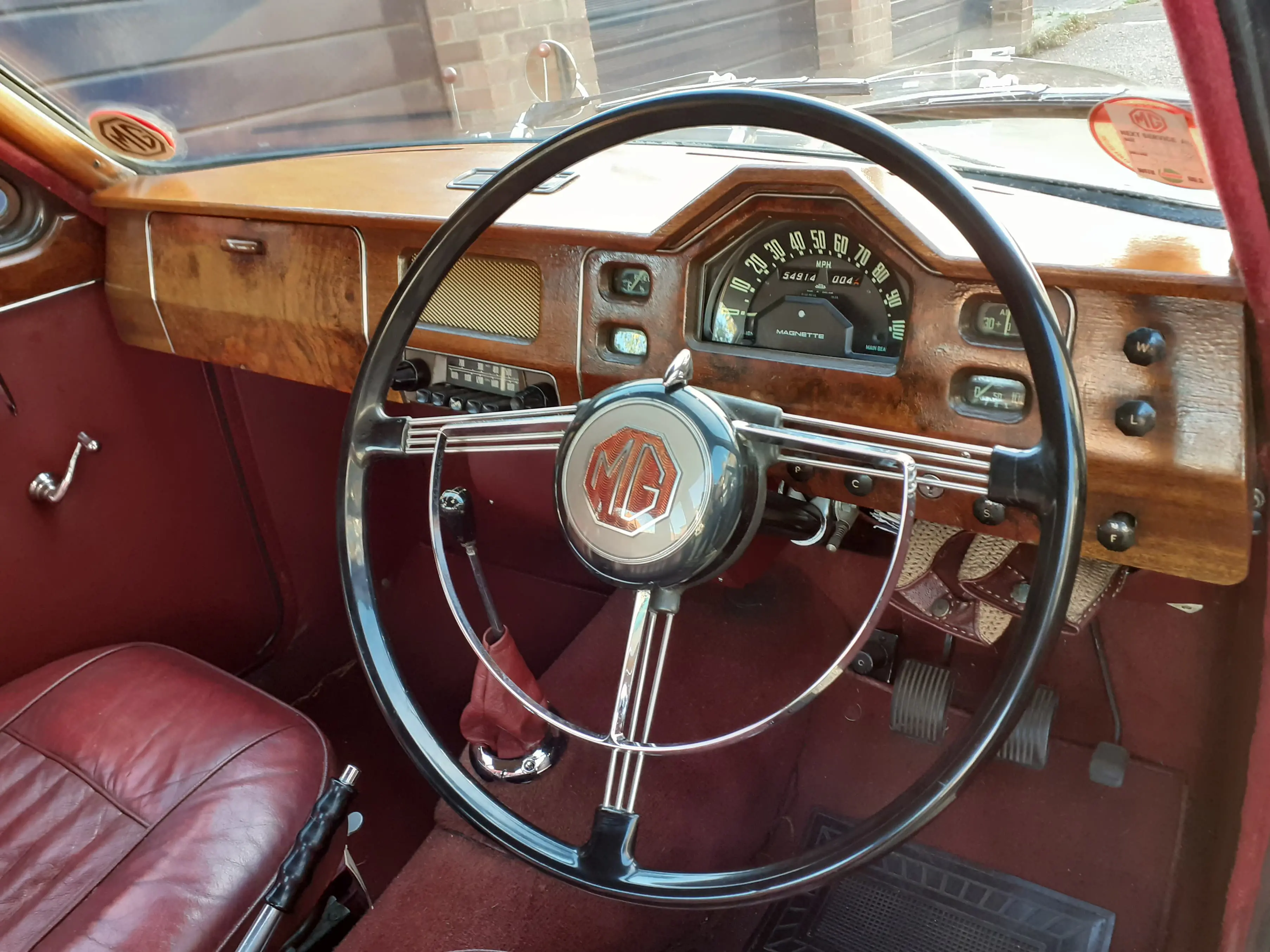 CAR steering wheel