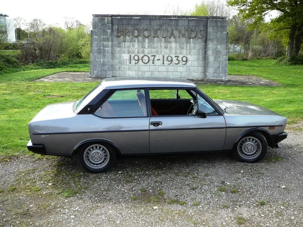 Fiat 131 side view