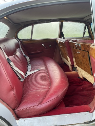 Jaguar 420 Back Seats