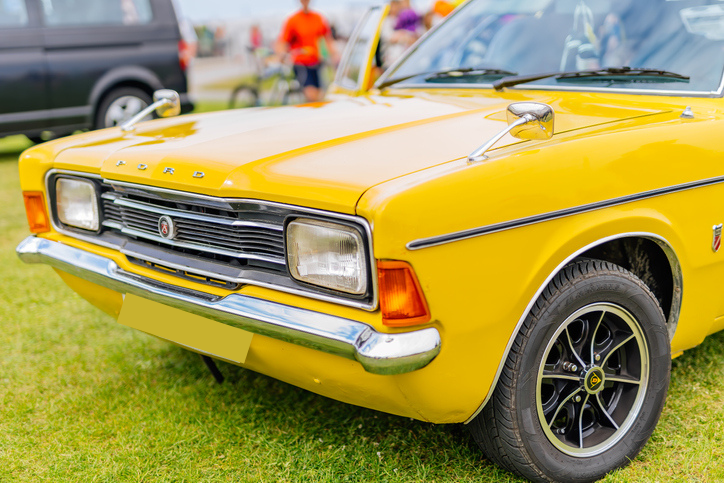 Ford Cortina