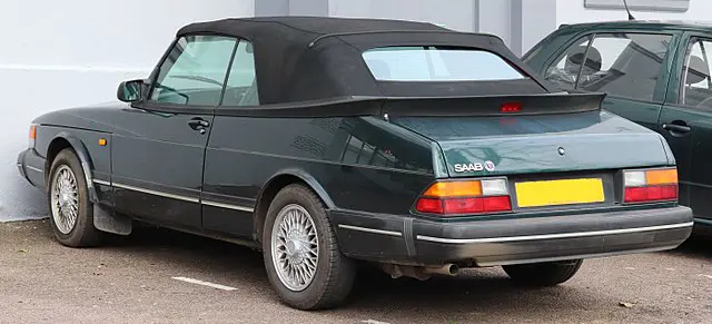 Back end of Saab 900
