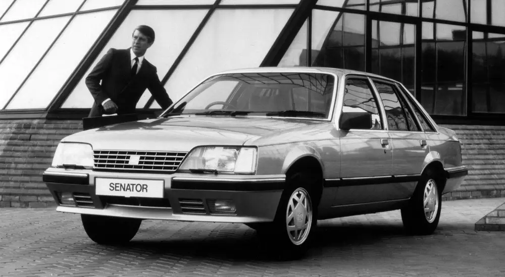 Vauxhall Senator