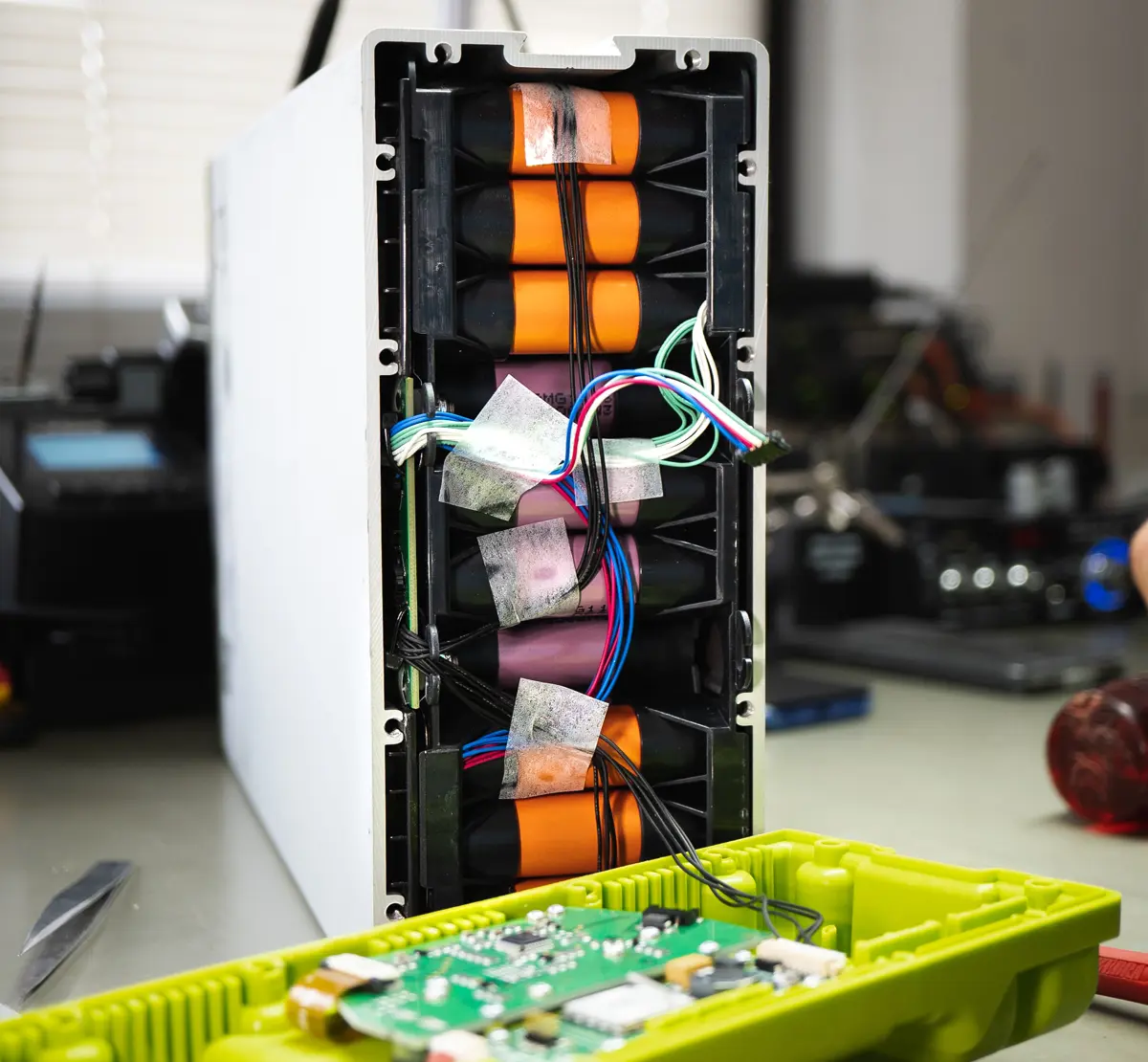 An opened leisure sized lithium battery case