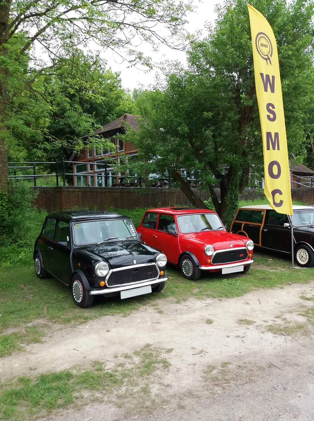 Meet The Owners – Rebecca And Stephen’s Mini Jet Black and Red Hot