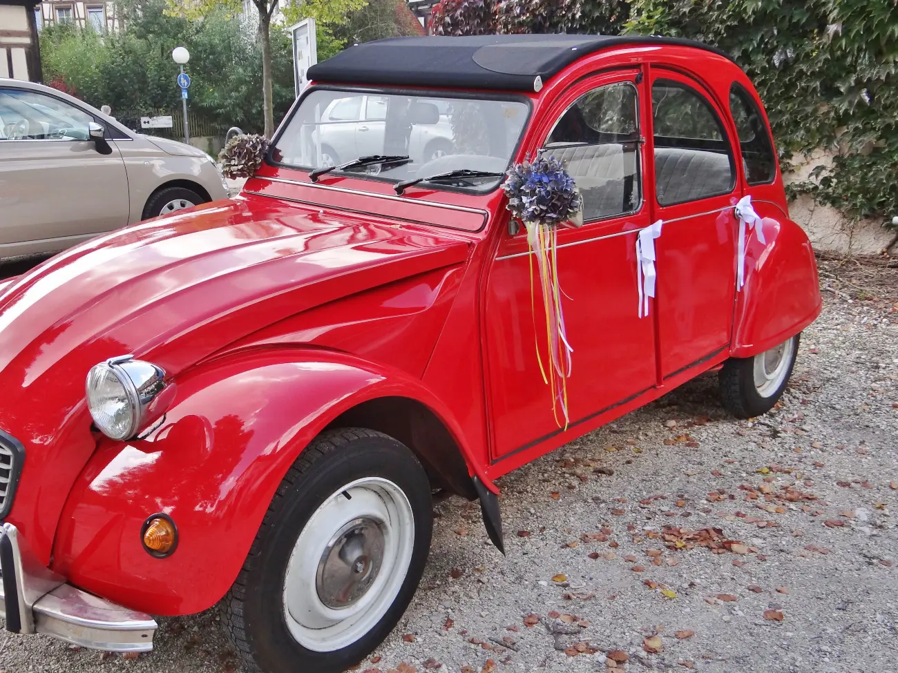 red citroen 2cv