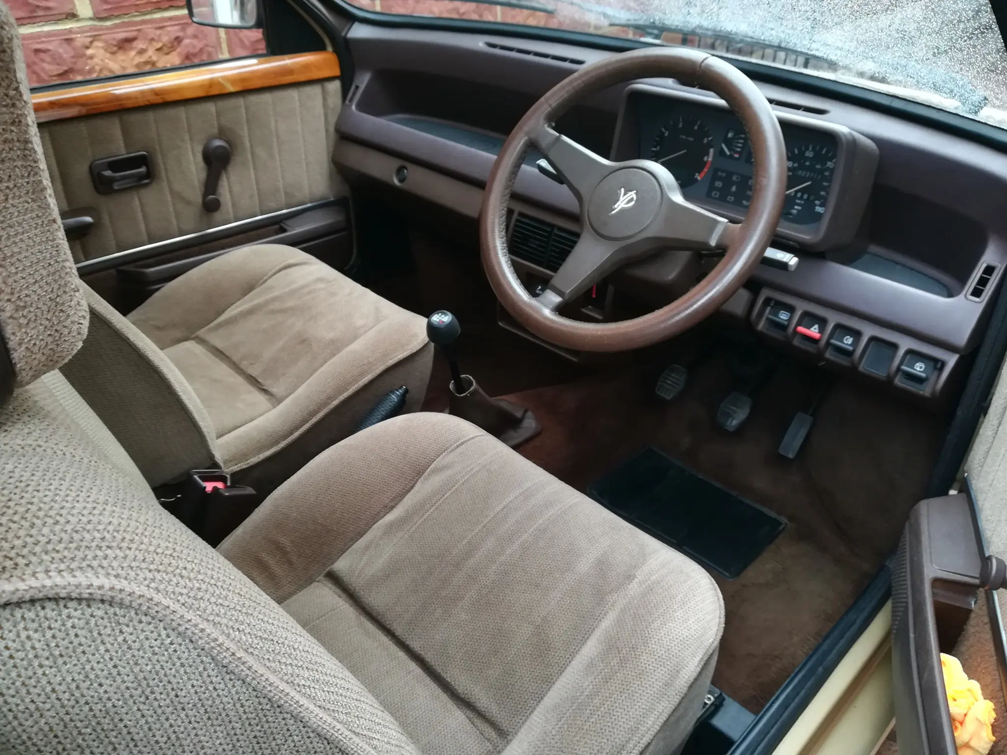 AUSTIN METRO VANDEN PLAS