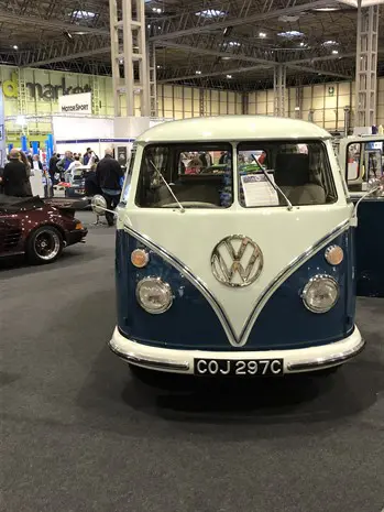 1964 VW Campervan Type 2 (1)