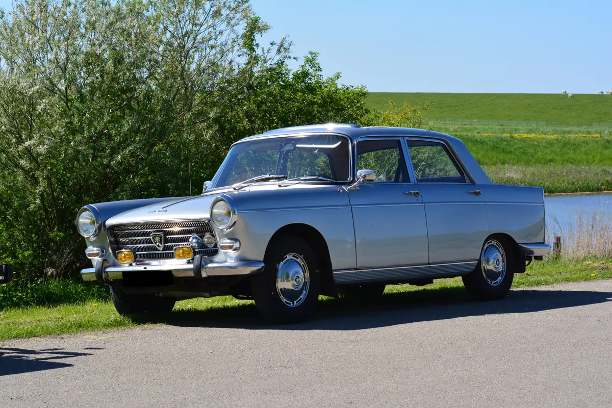 Peugeot 404