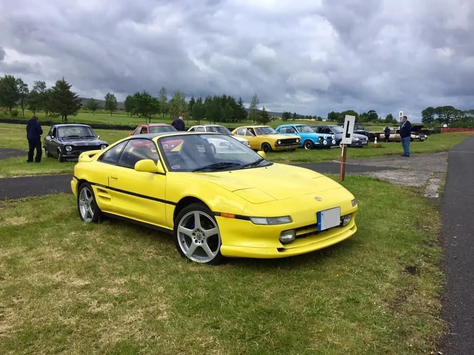 Toyota MR2
